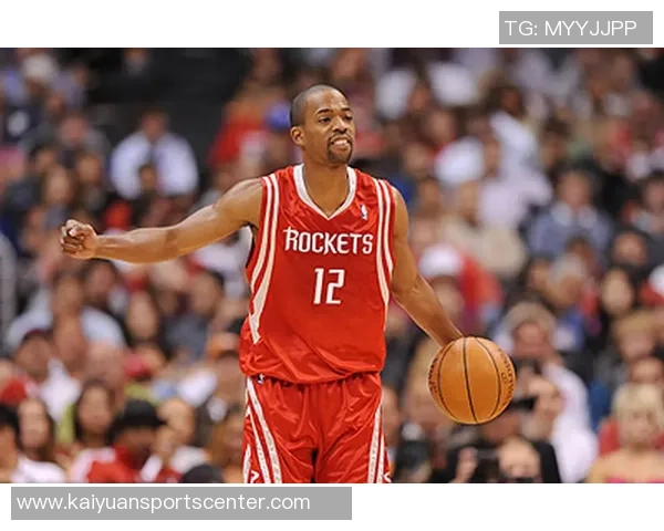 姚明与街球王阿尔斯通重聚合影引发球迷回忆与热议 姚明与街球王阿尔斯通重聚合影引发球迷回忆与热议