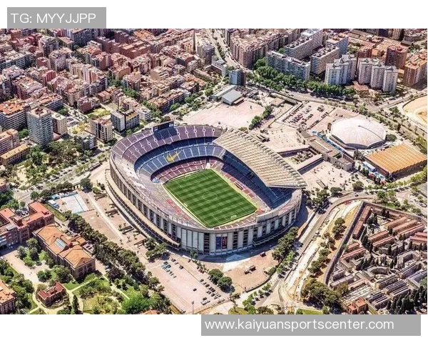 巴萨诺坎普周五公开训练门票热销已达12000张吸引众多球迷参与