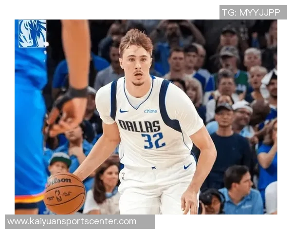 浓眉寄语弗拉格希望他放松心态未来将由他承担重任